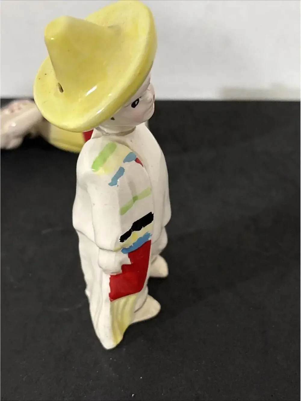 Vintage‎ Hand Painted Salt & Pepper Set. Perfect Condition.